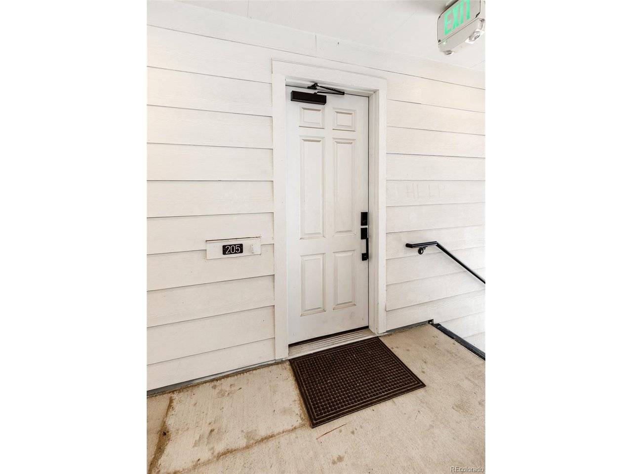6153 N Ceylon #2-205, Denver, CO 80249