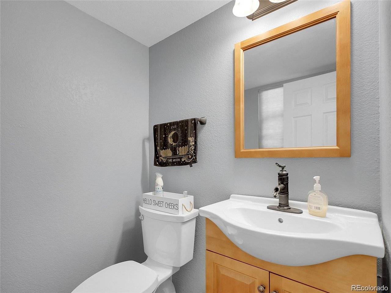 5976 S Jellison #E, Littleton, CO 80123