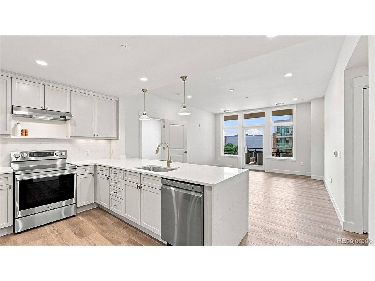 7220 W Bonfils #302, Denver, CO 80226
