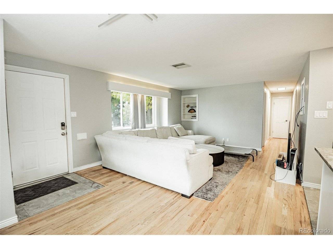 2569 E Cresthill, Centennial, CO 80121