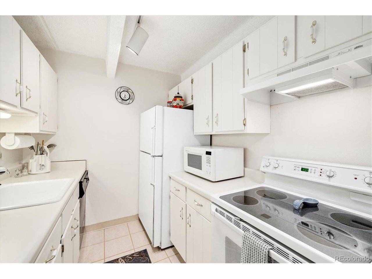 8060 E Girard #614, Denver, CO 80231