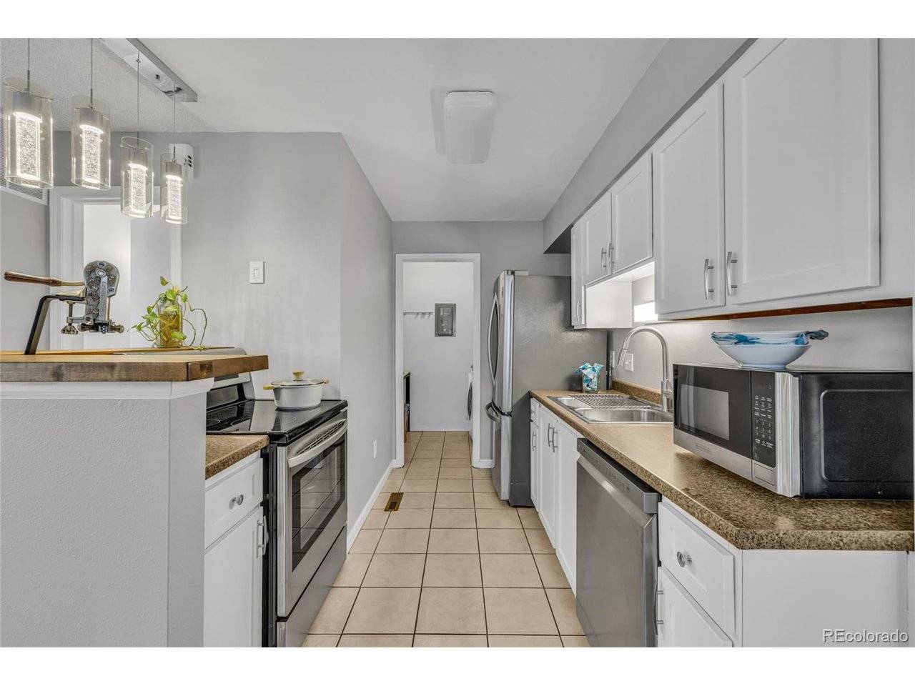 1830 Newland #101, Lakewood, CO 80214