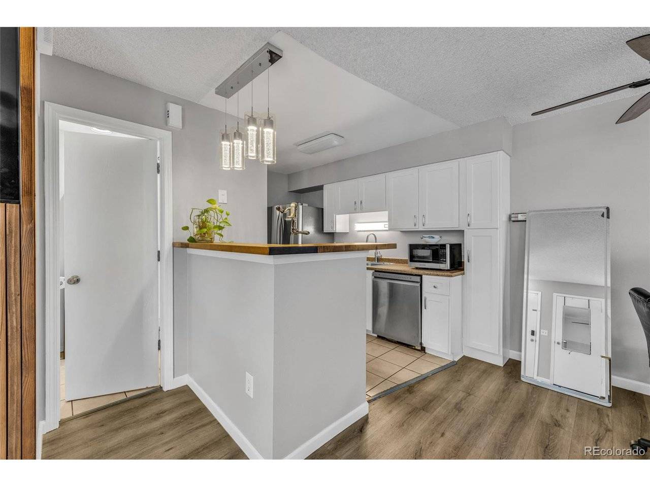 1830 Newland #101, Lakewood, CO 80214