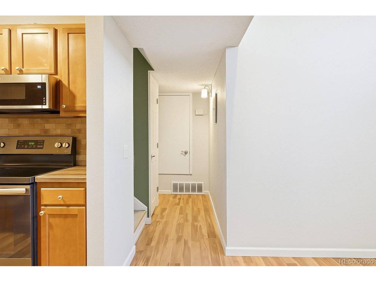 7665 E Eastman #203B, Denver, CO 80231