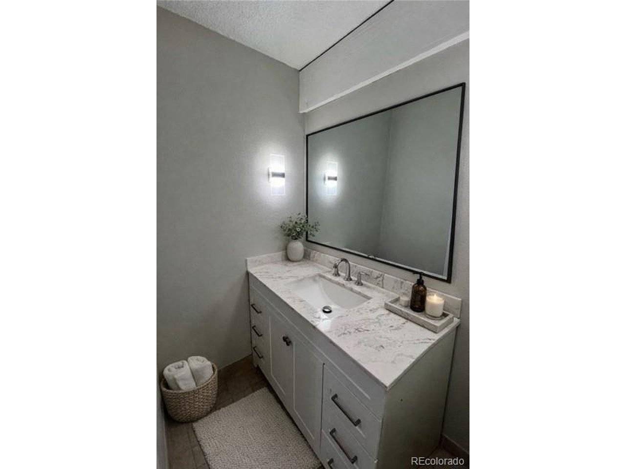 2880 S Locust #507S, Denver, CO 80222