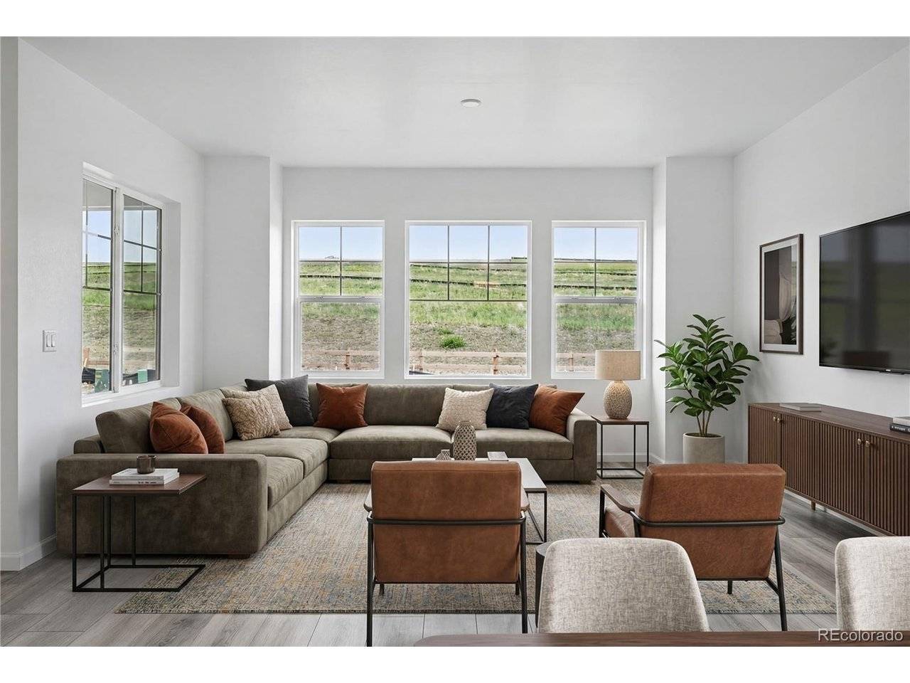 39713 Penn, Elizabeth, CO 80107