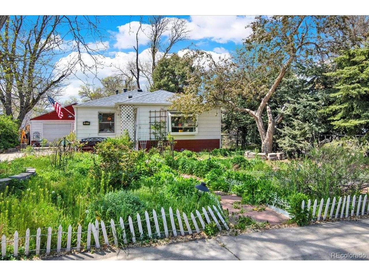 5211 Dover, Arvada, CO 80002
