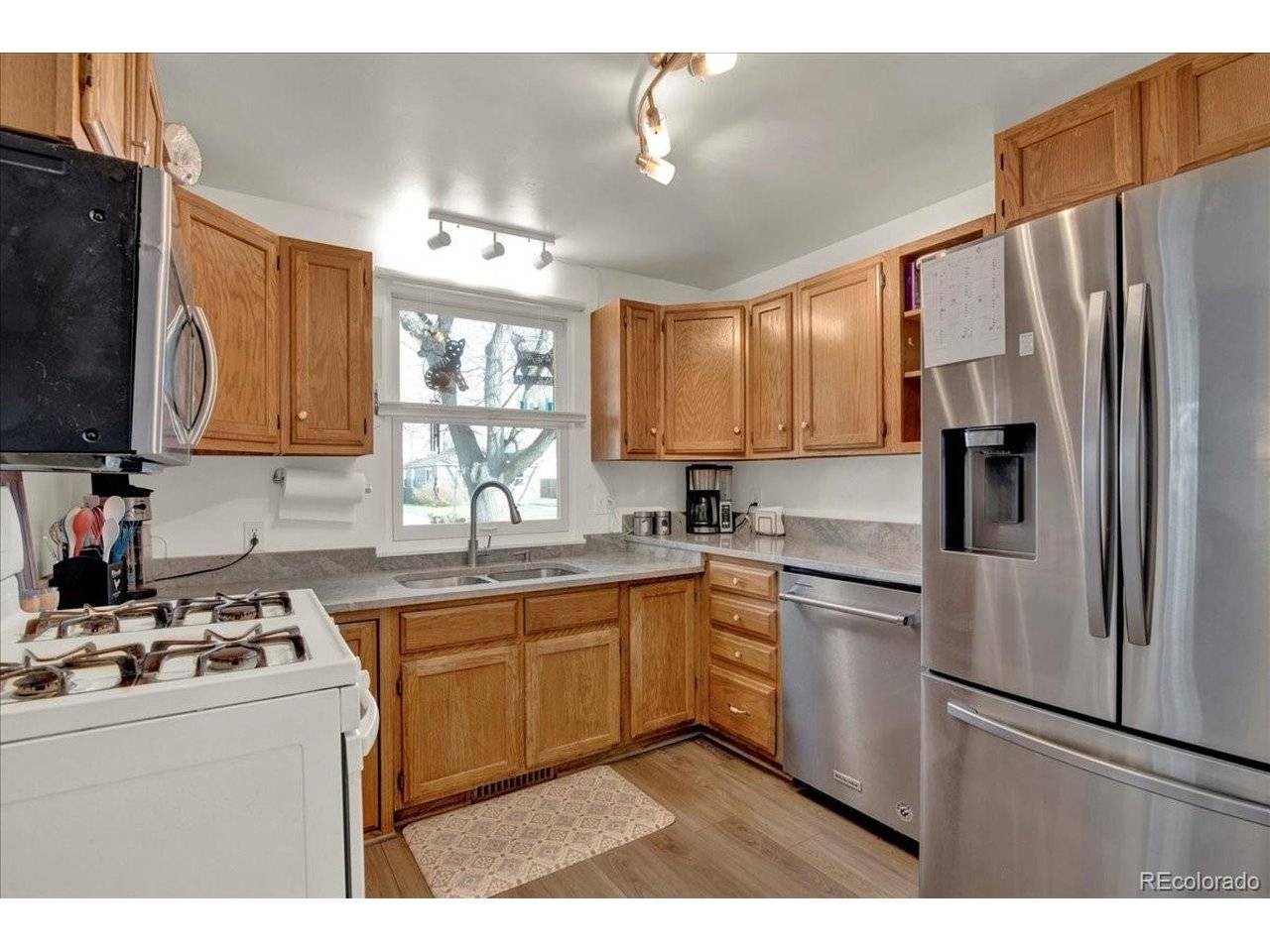5211 Dover, Arvada, CO 80002