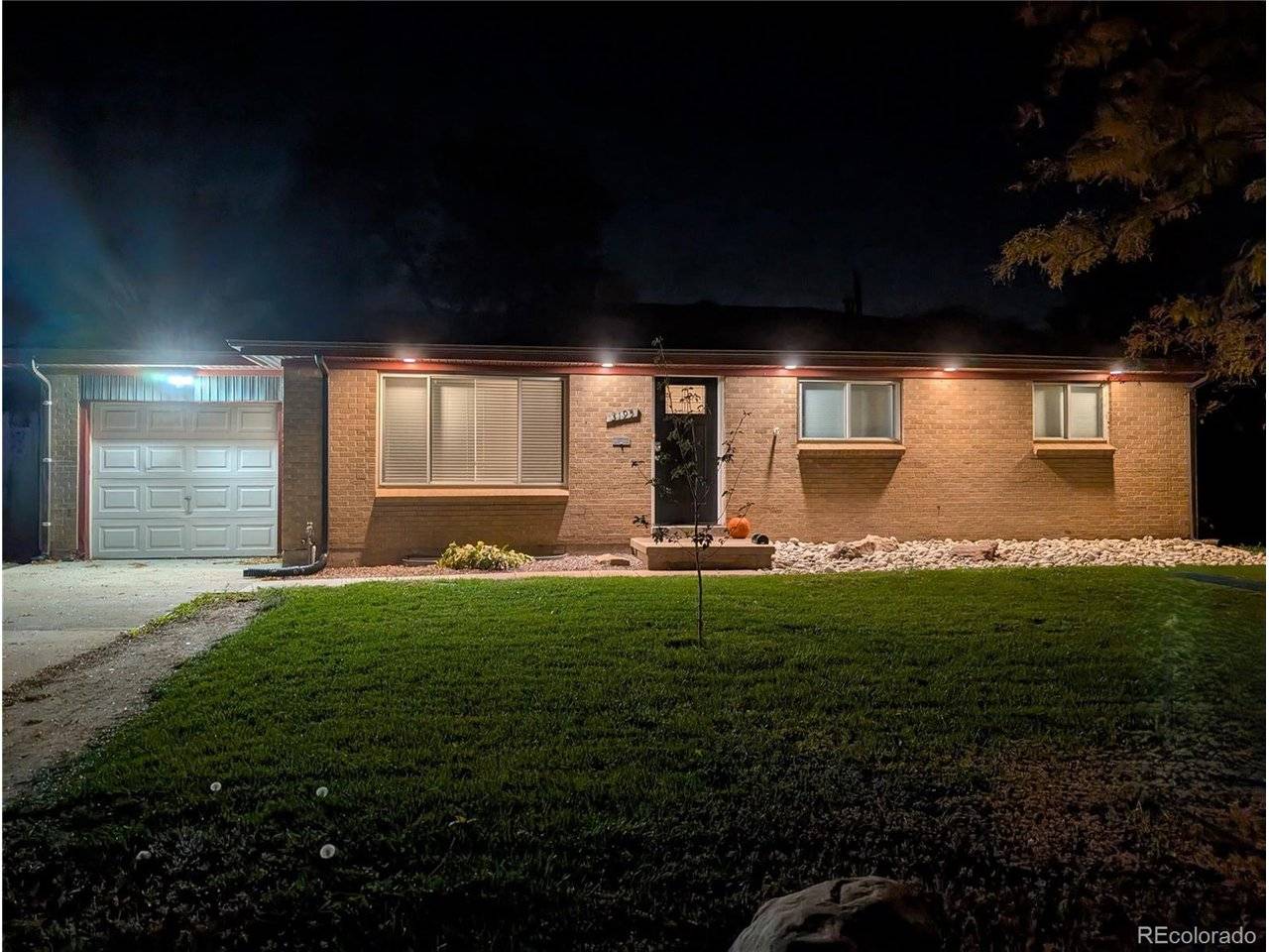 3195 Uvalda, Aurora, CO 80011
