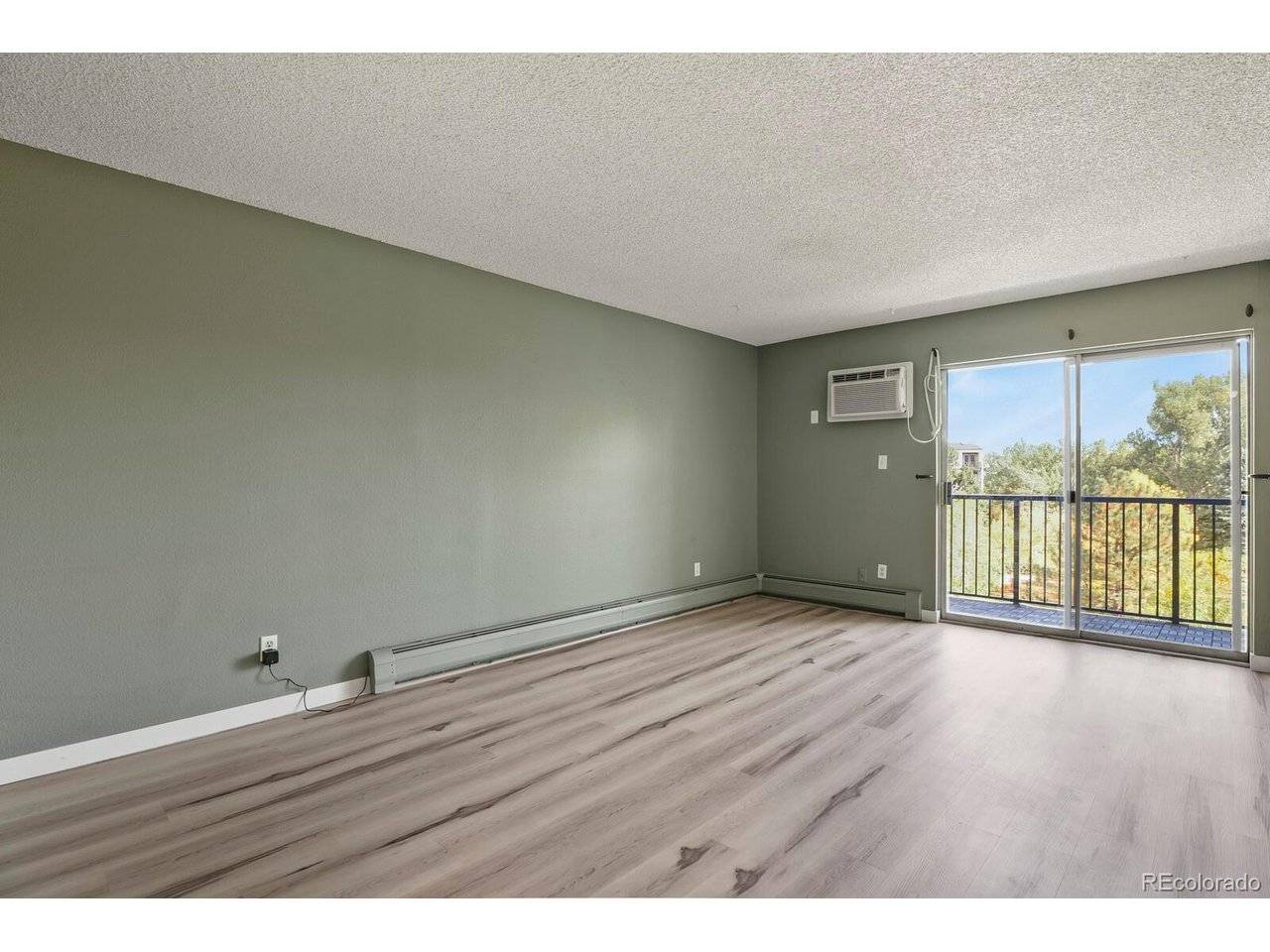 1250 Golden #404, Golden, CO 80401