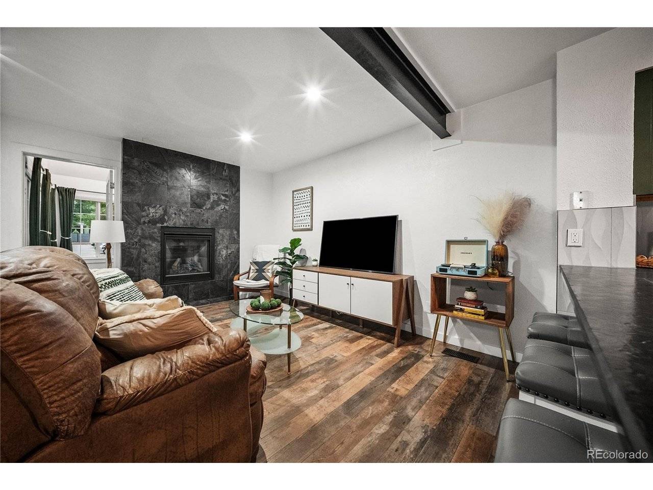 910 S Dahlia #A, Denver, CO 80246
