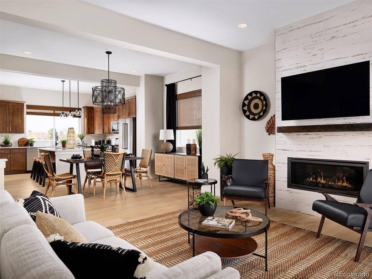 888 S Valentia #16-101, Denver, CO 80247