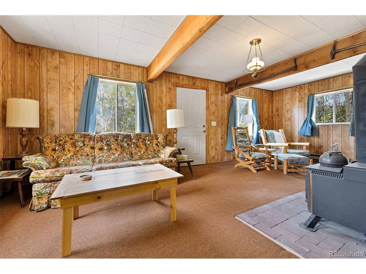454 Eagle Rock, Florissant, CO 80816