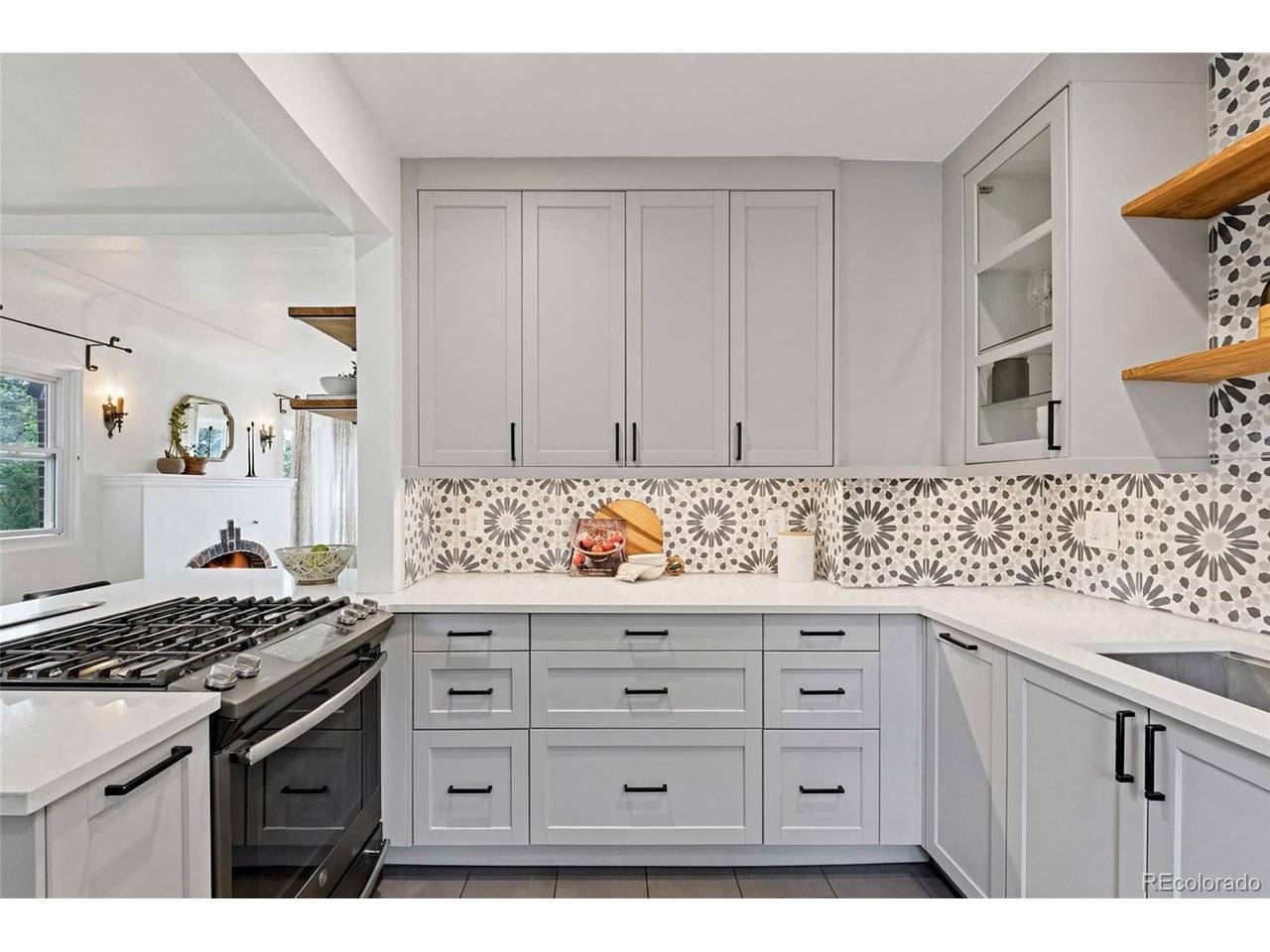 1050 Pikeview, Lakewood, CO 80215