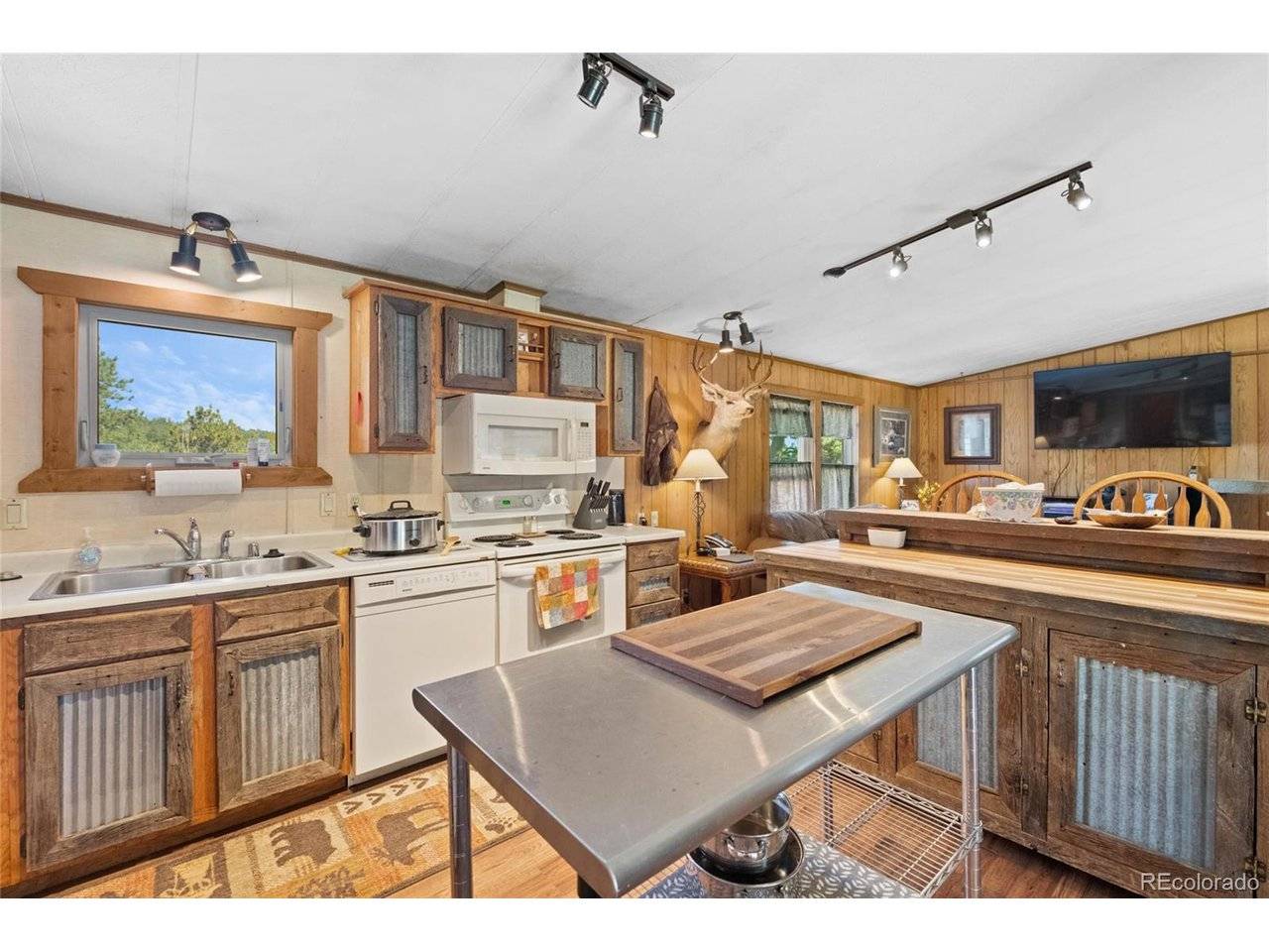 10000 State Highway 96, Westcliffe, CO 81252