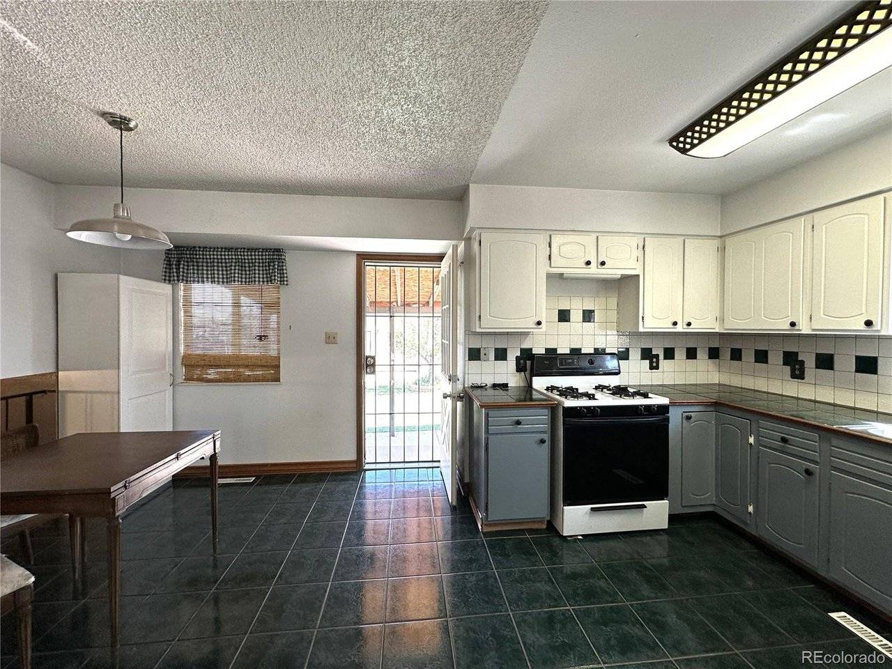 630 Hewitt, Pueblo, CO 81005