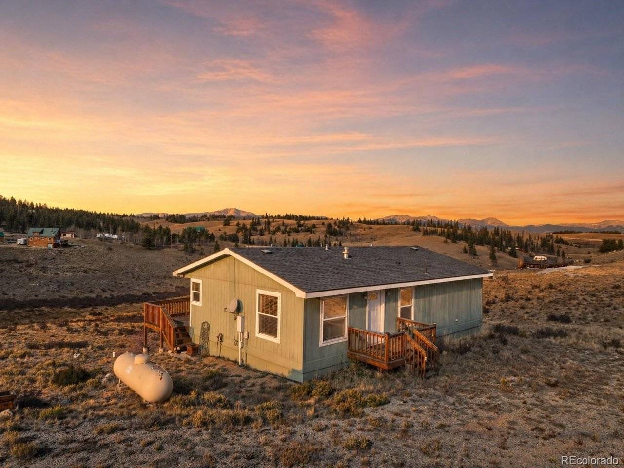 735 Apache, Como, CO 80432
