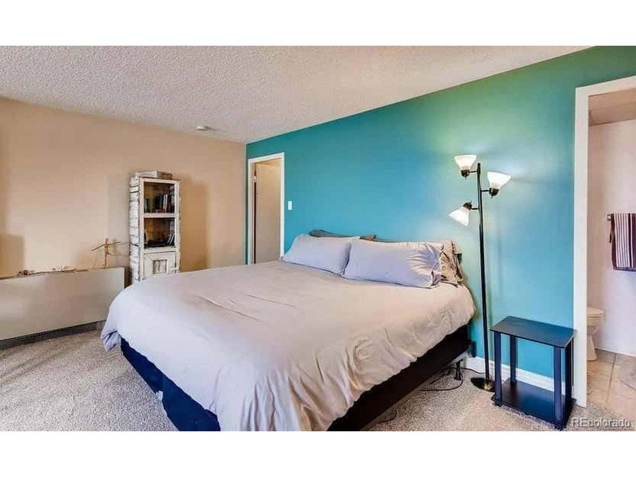 2225 Buchtel #301, Denver, CO 80210