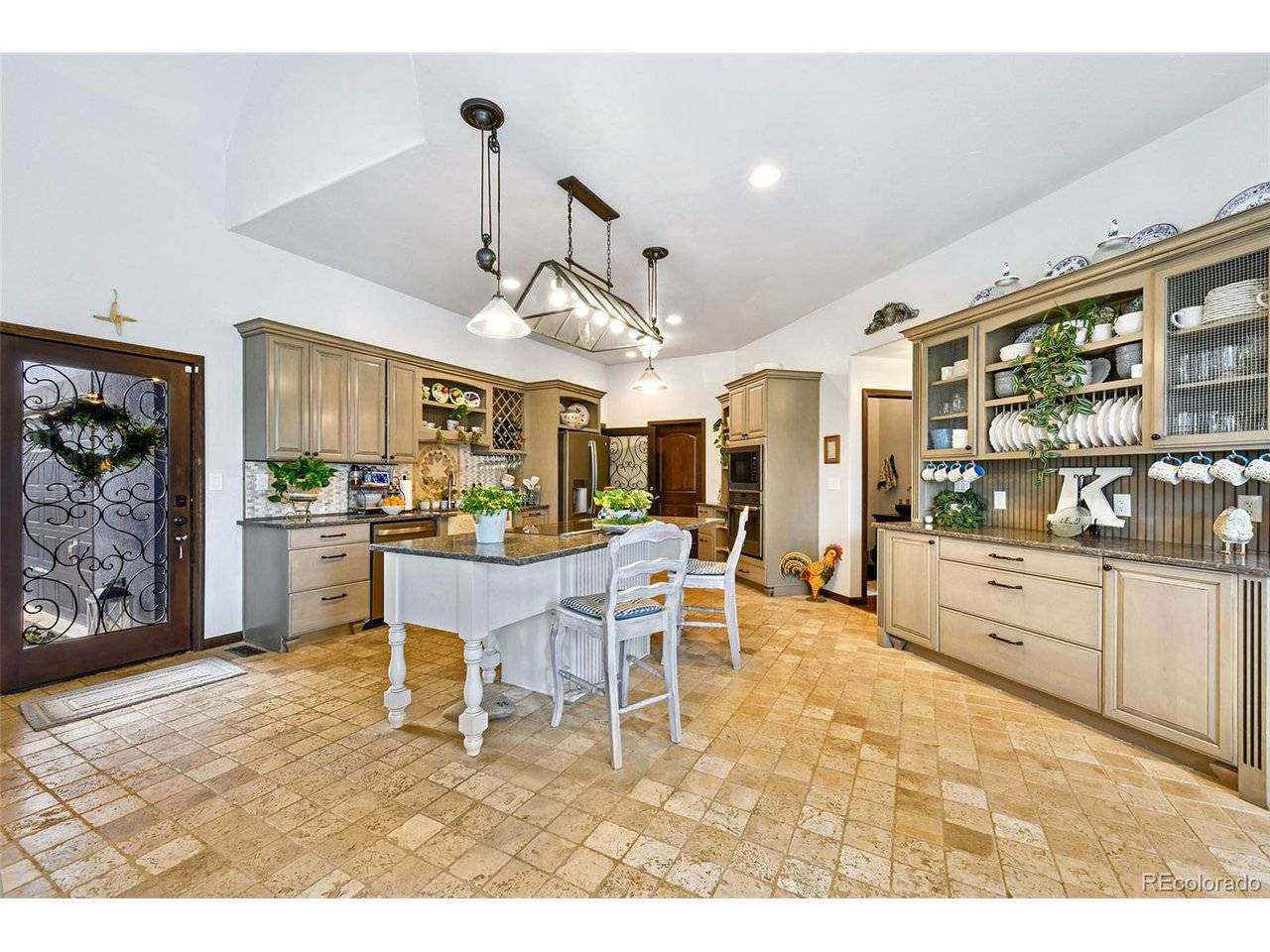 549 Mohawk, Florissant, CO 80816