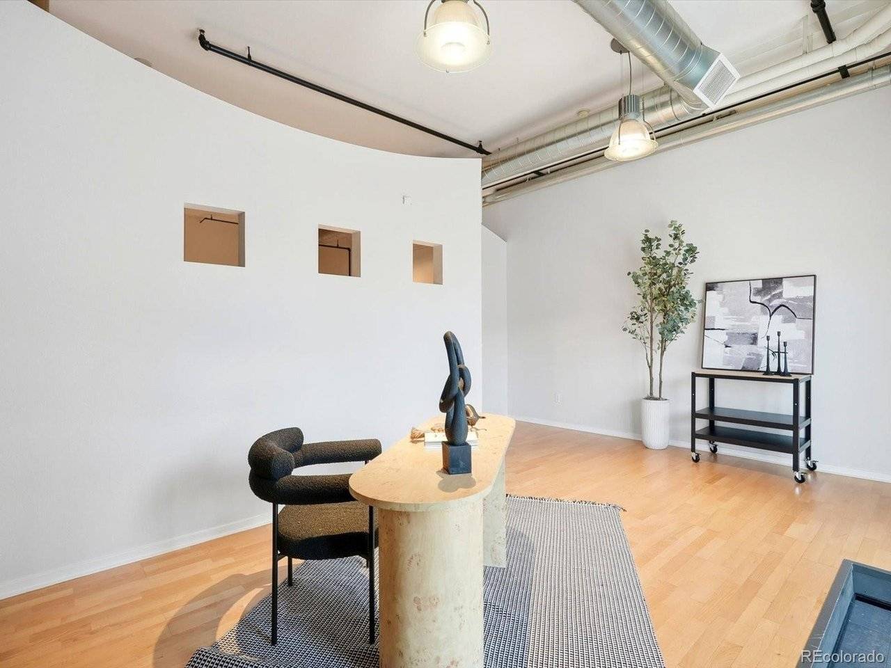 2142 Curtis #102, Denver, CO 80205