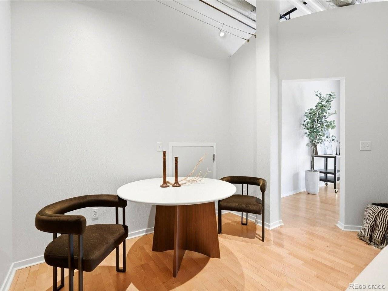 2142 Curtis #102, Denver, CO 80205