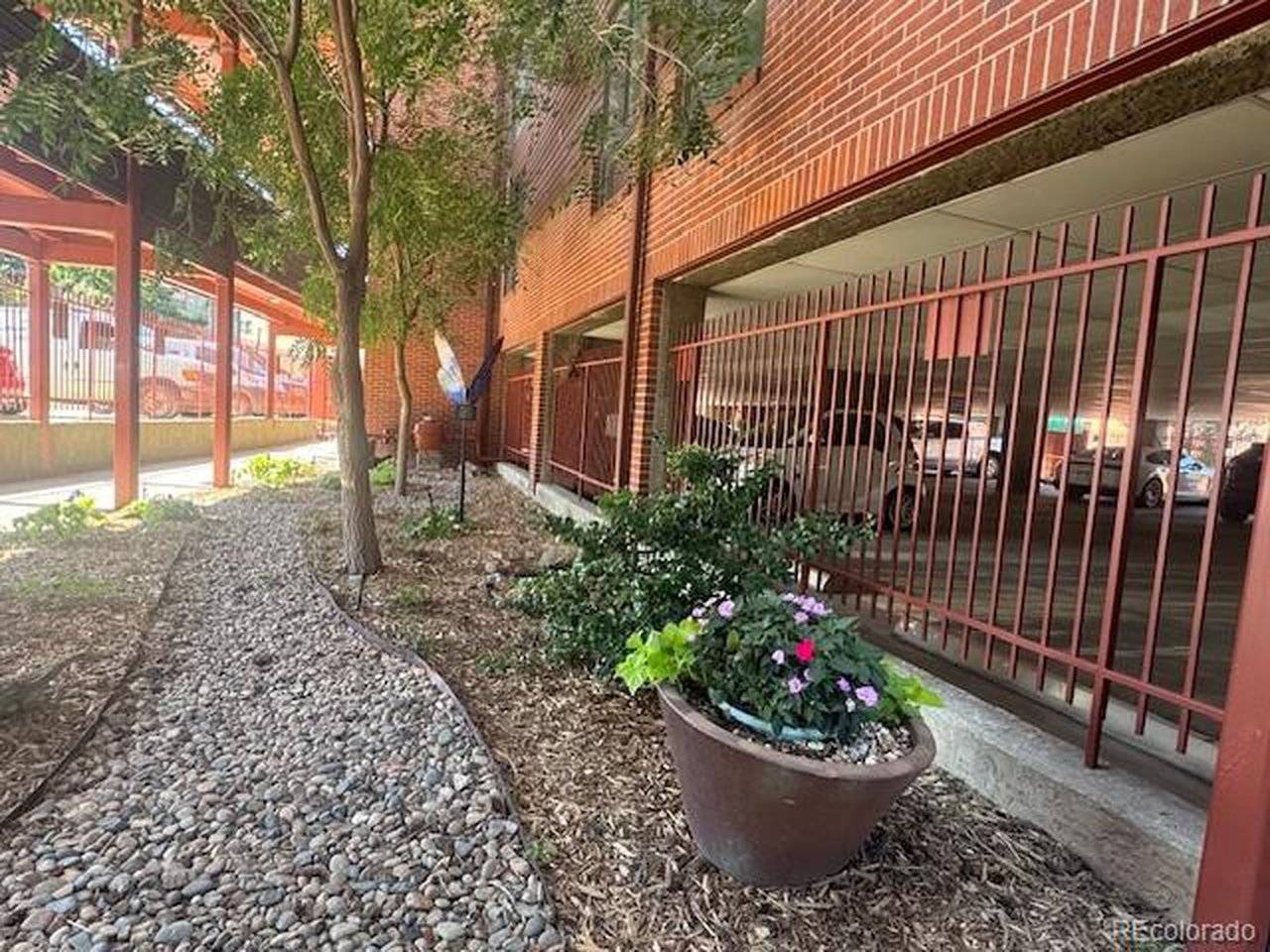 31 W Boulder, Colorado Springs, CO 80903