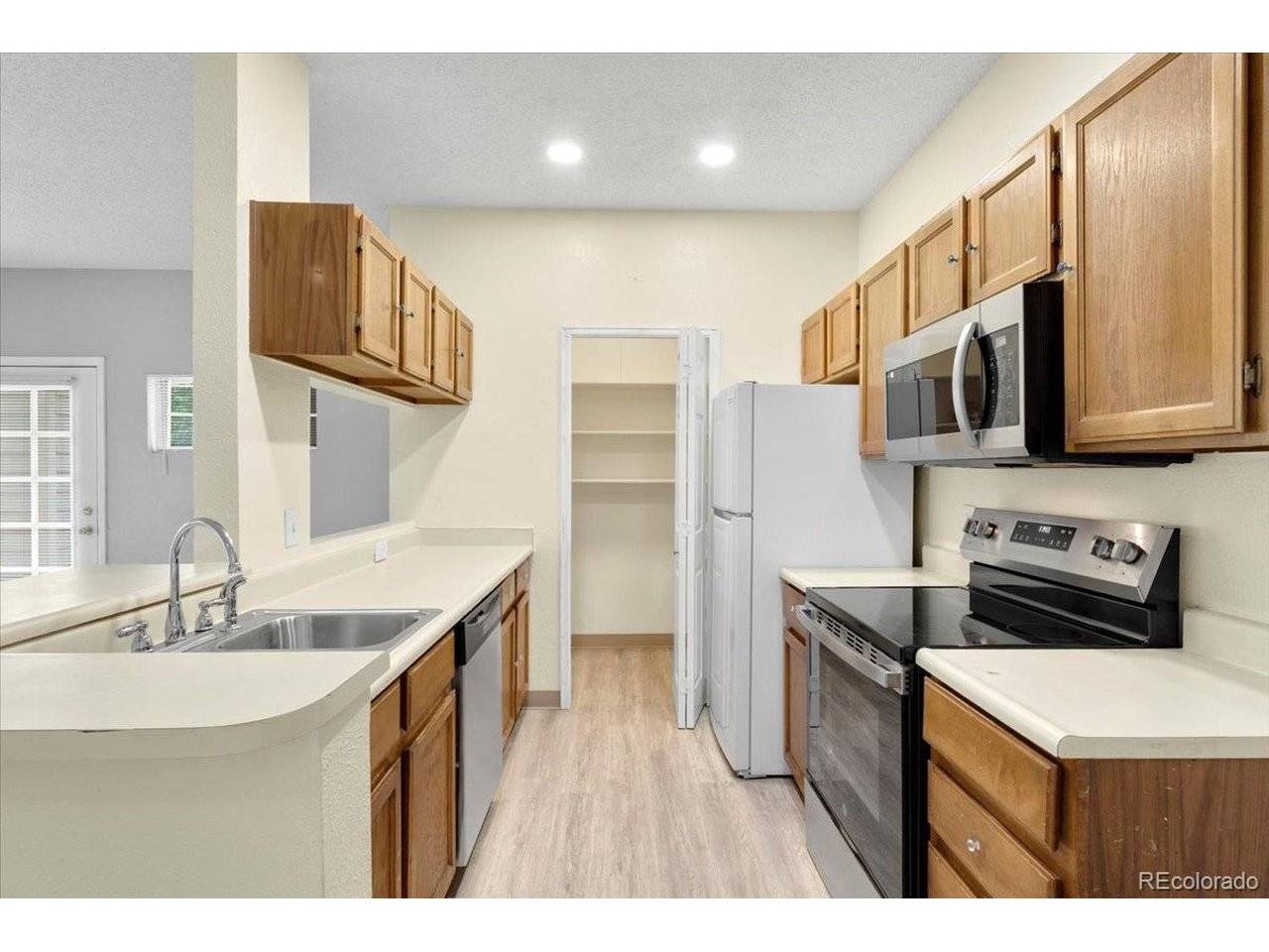 13711 E Lehigh #A, Aurora, CO 80014