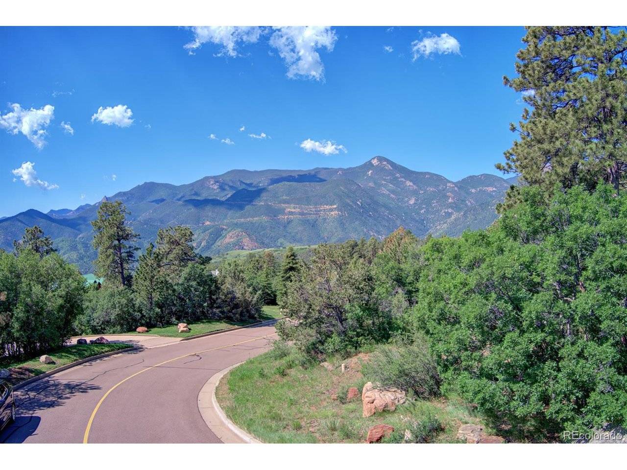 3195 Cedar Heights, Colorado Springs, CO 80904