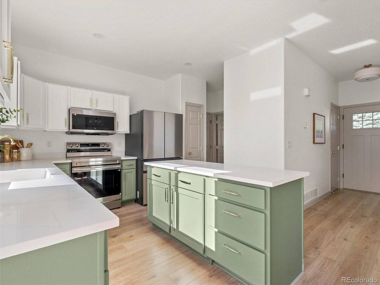 3356 S Nelson, Lakewood, CO 80227