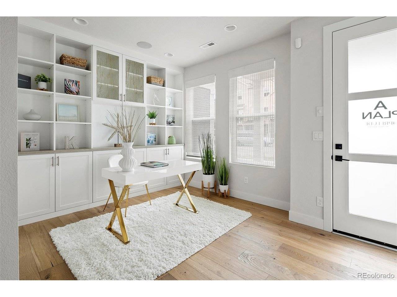 888 S Valentia #16-102, Denver, CO 80247
