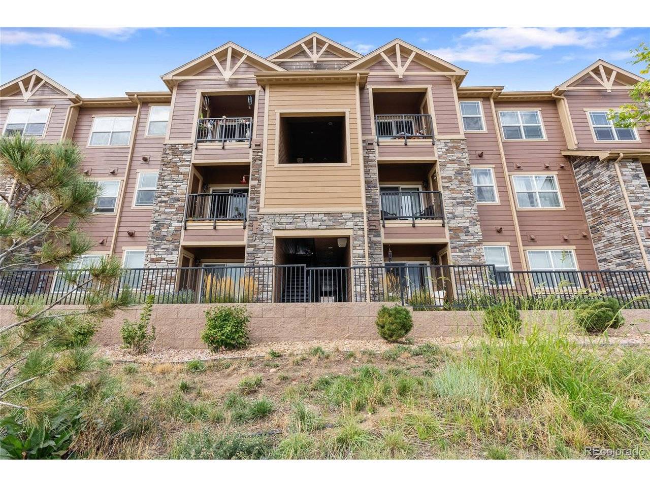 9962 W Victoria #102, Littleton, CO 80127