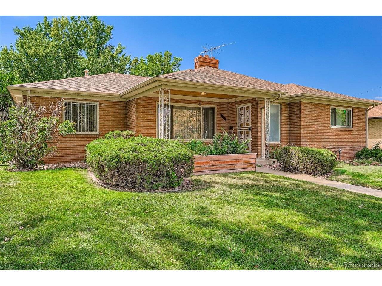 3045 N Monaco, Denver, CO 80207