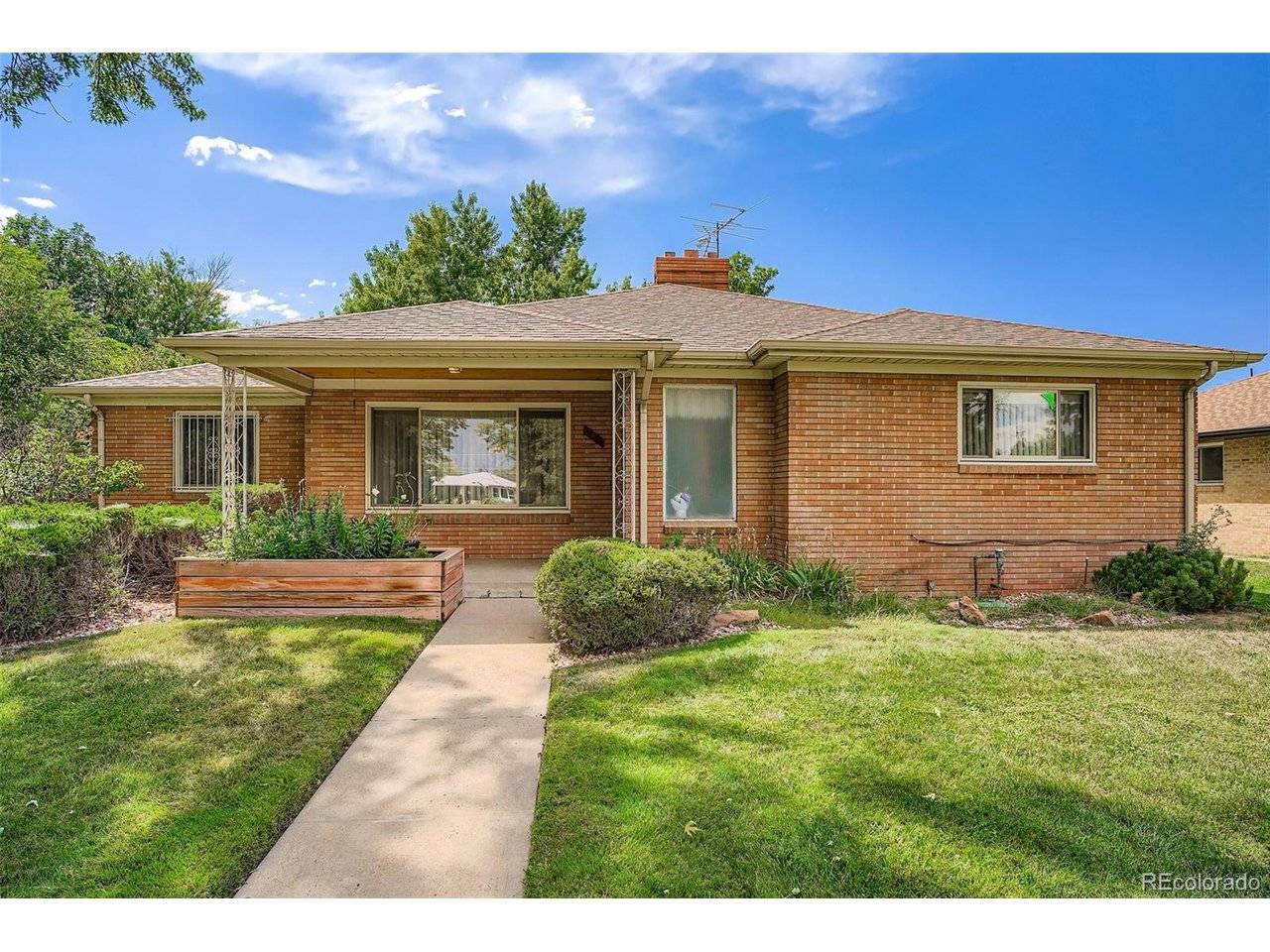 3045 N Monaco, Denver, CO 80207