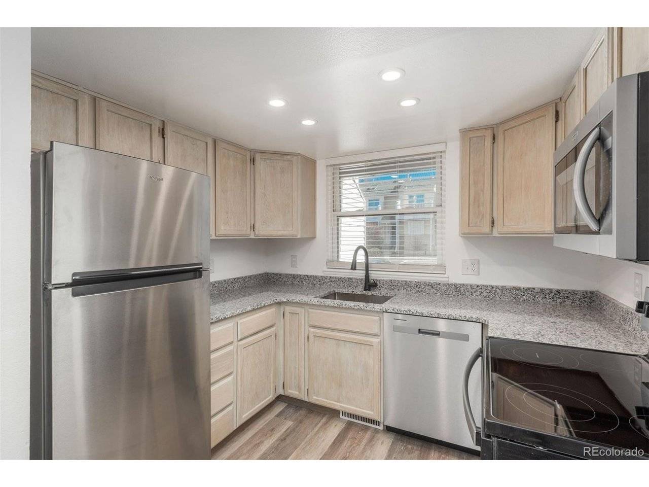 961 S Pitkin, Aurora, CO 80017