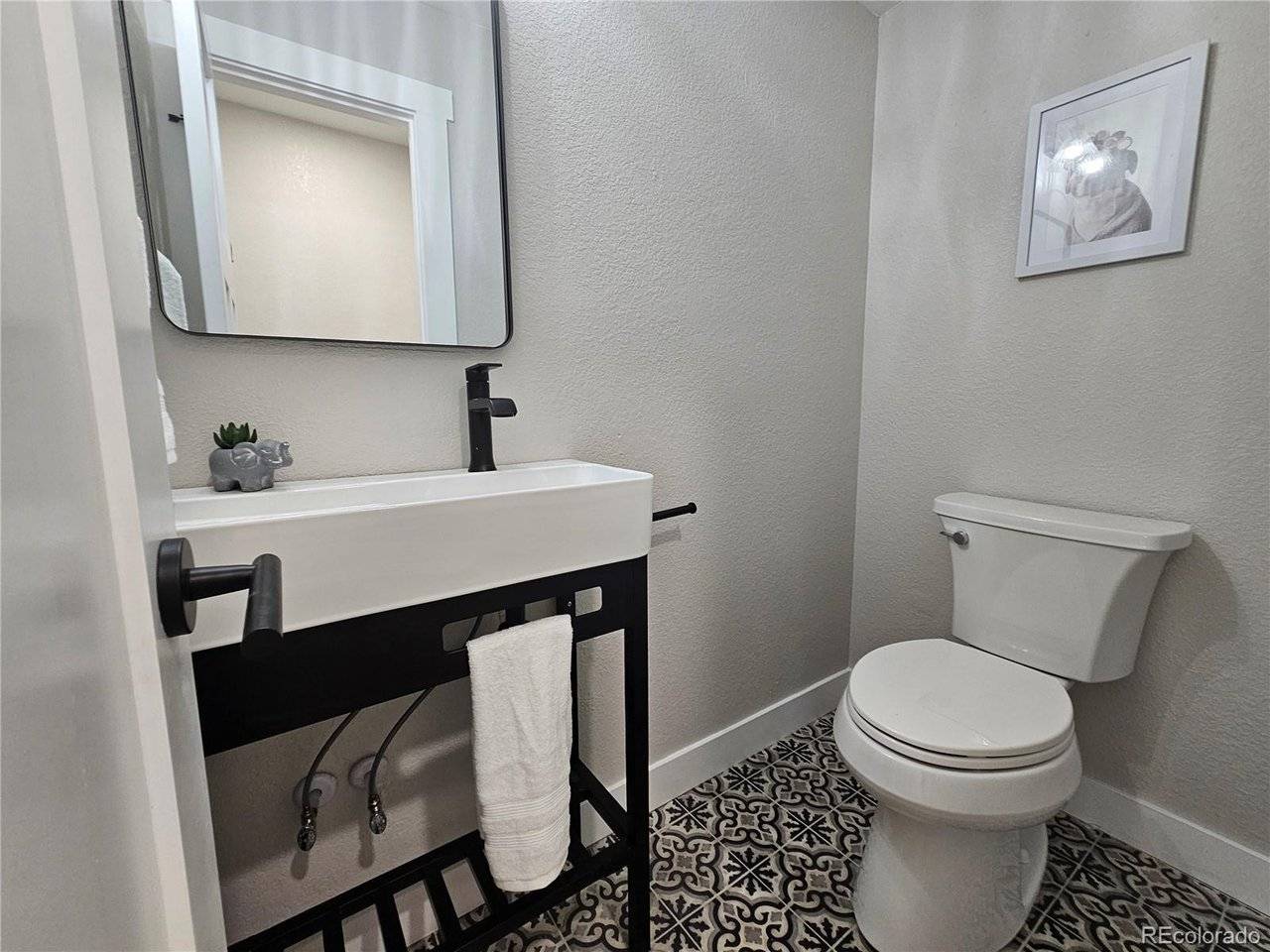 3692 E Briarwood, Littleton, CO 80122