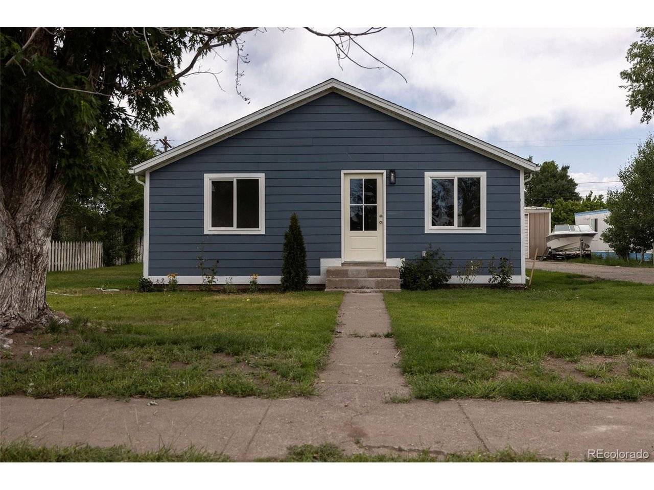 379 2nd, Center, CO 81125
