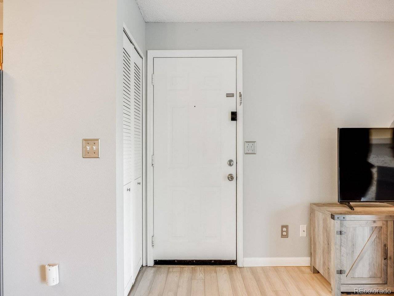 2575 S Syracuse #K201, Denver, CO 80231