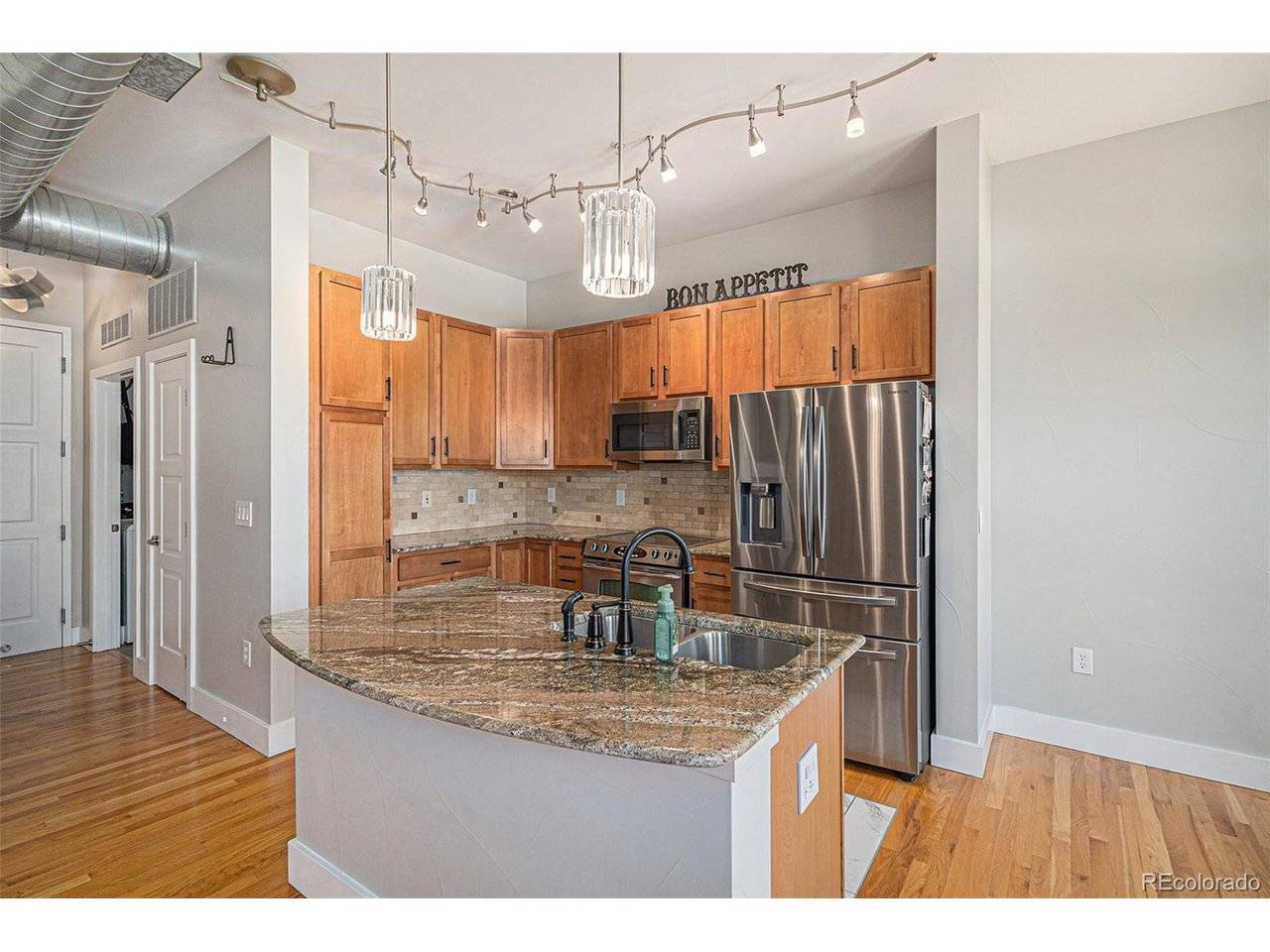 10111 Inverness Main #414, Englewood, CO 80112
