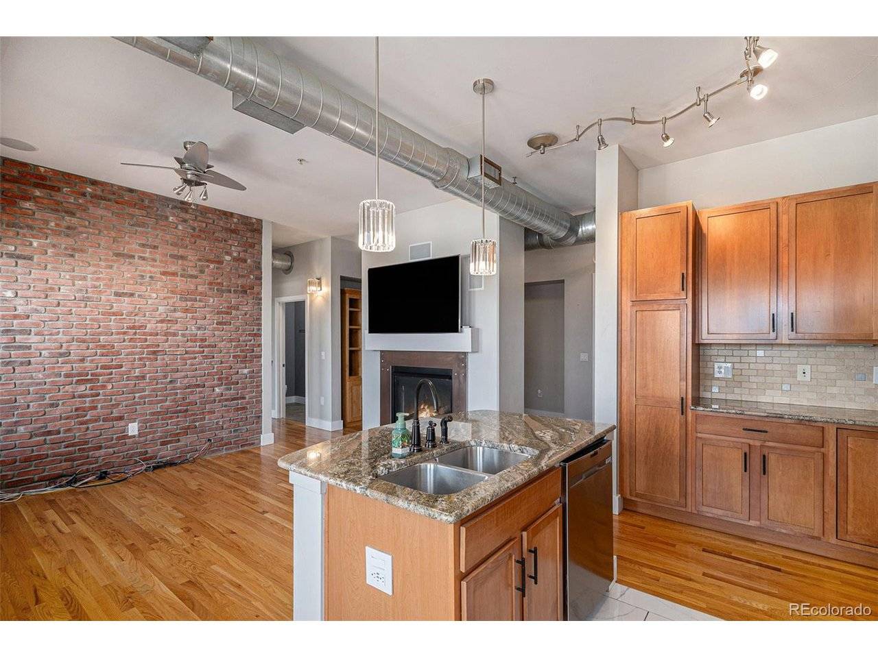 10111 Inverness Main #414, Englewood, CO 80112
