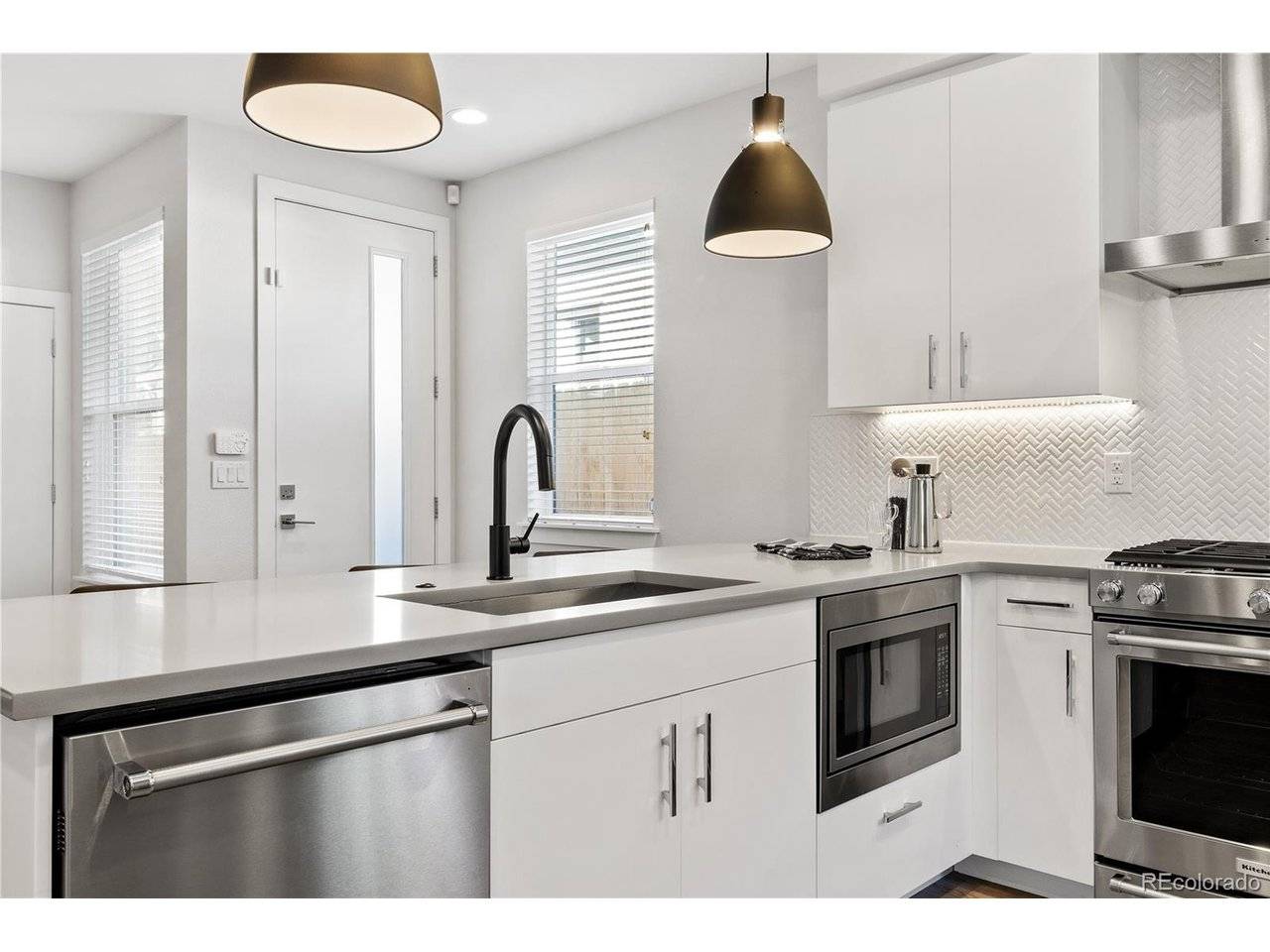 1432 Knox, Denver, CO 80204