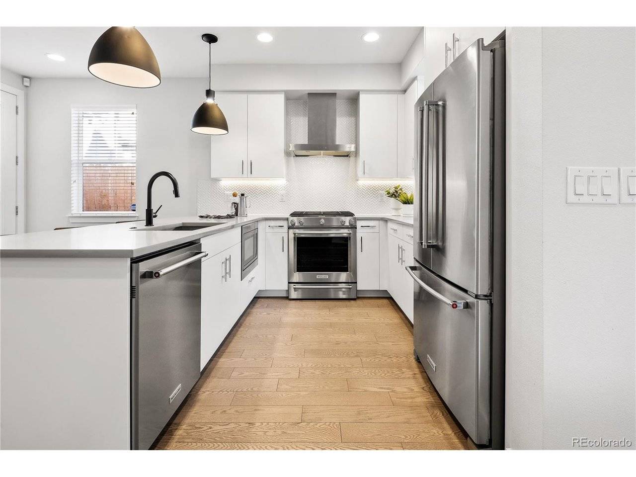 1432 Knox, Denver, CO 80204