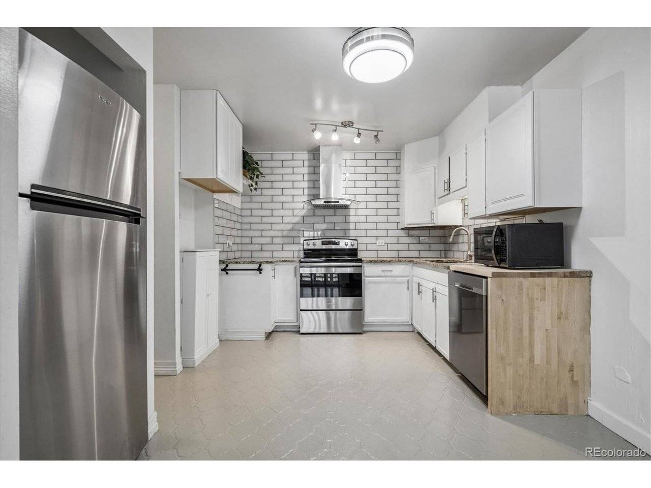 705 S Alton #6B, Denver, CO 80247