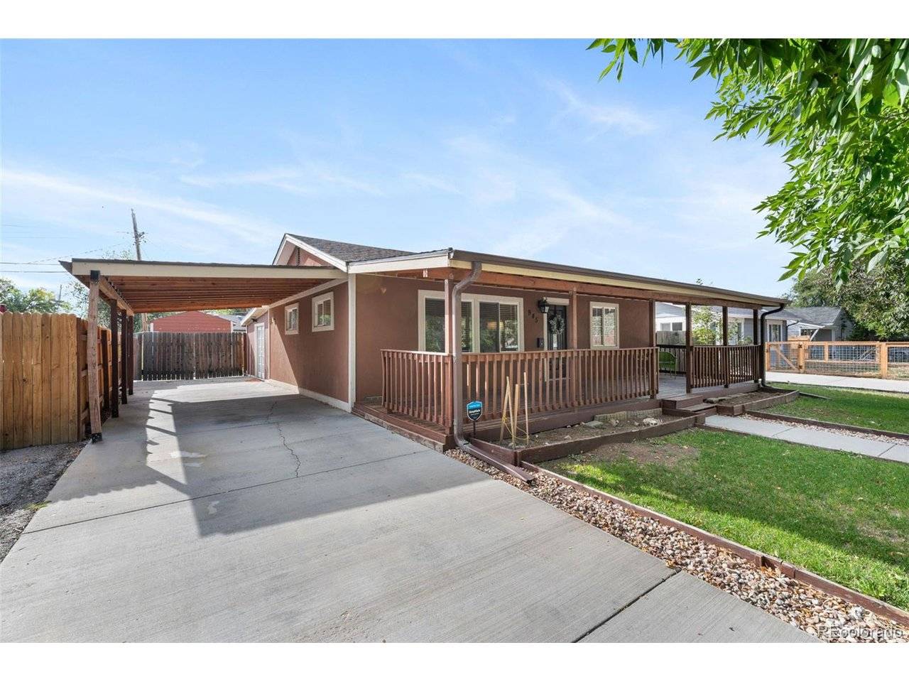 945 Paris, Aurora, CO 80010