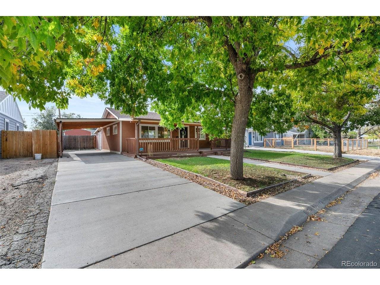 945 Paris, Aurora, CO 80010