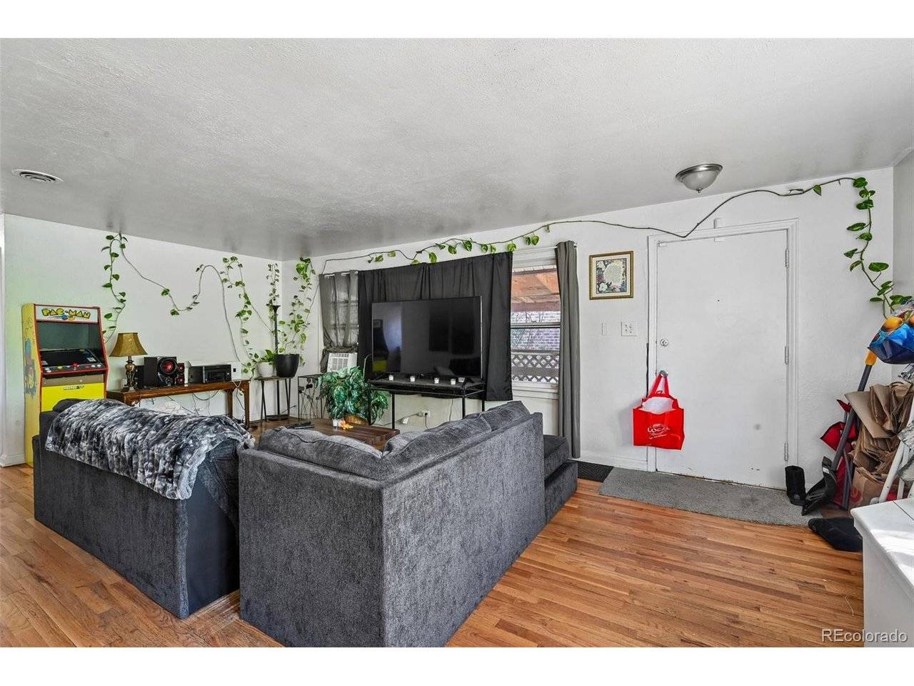 3831 S Knox, Denver, CO 80236