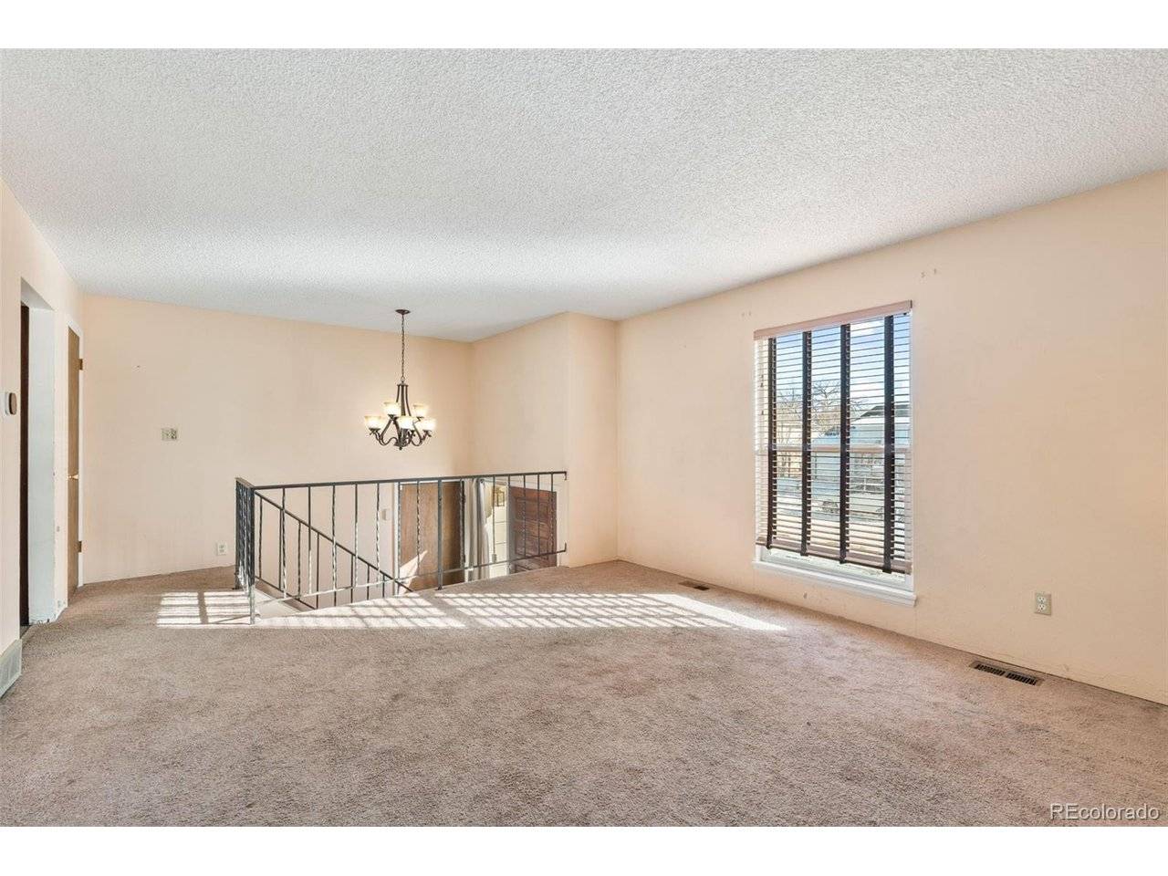 4096 London, Colorado Springs, CO 80916