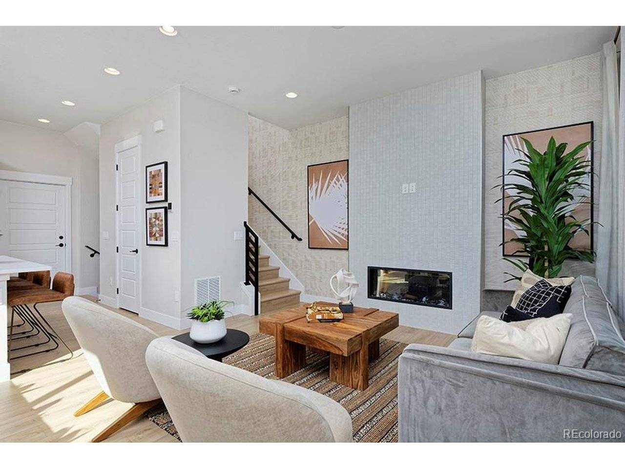 2876 S Machebeuf, Denver, CO 80236