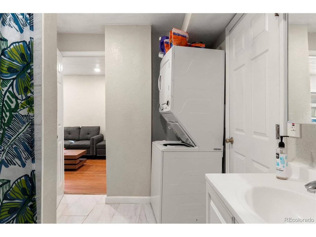 1558 Dallas, Aurora, CO 80010
