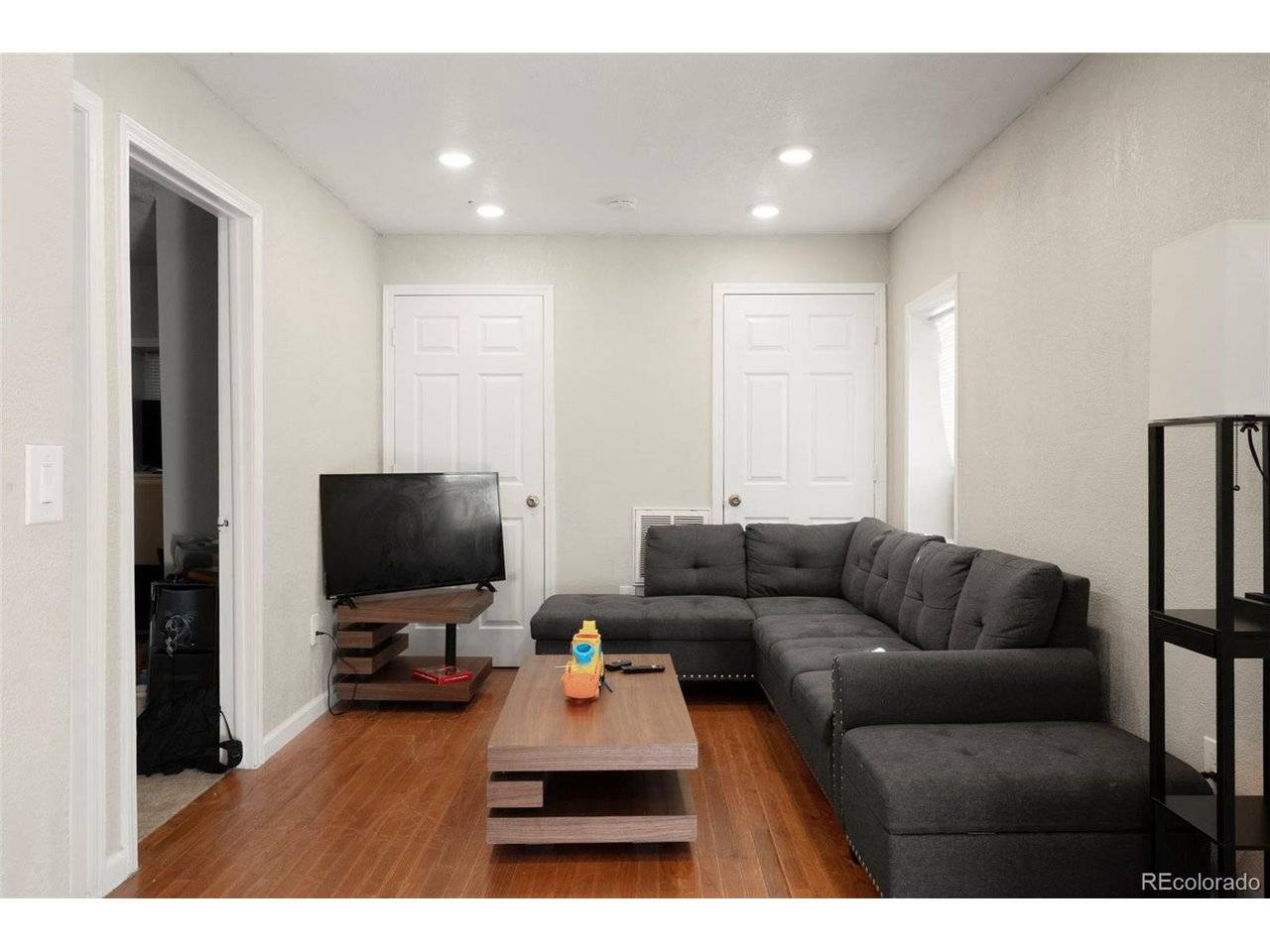1558 Dallas, Aurora, CO 80010