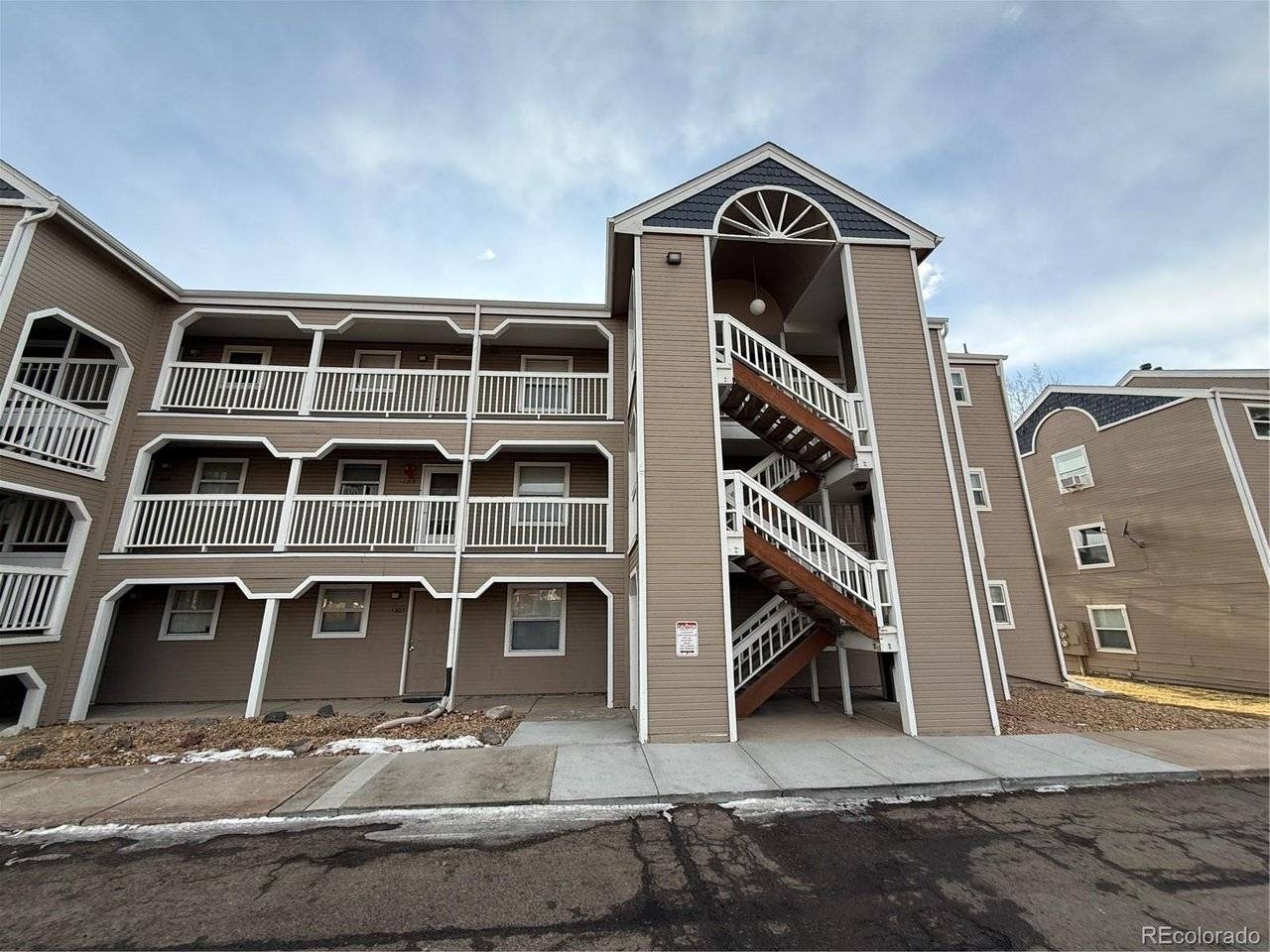 1211 S Gilbert, Castle Rock, CO 80104